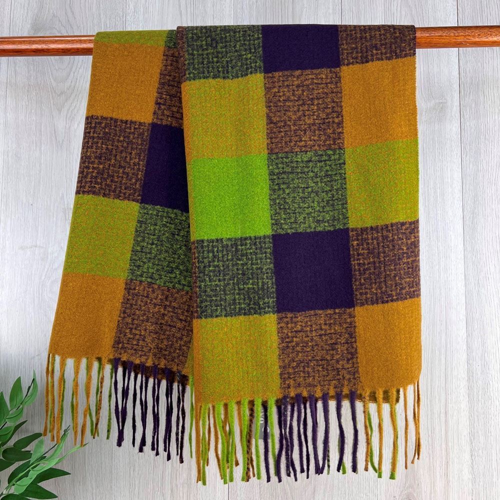 Green Ladies Checkerboard Style Scarf