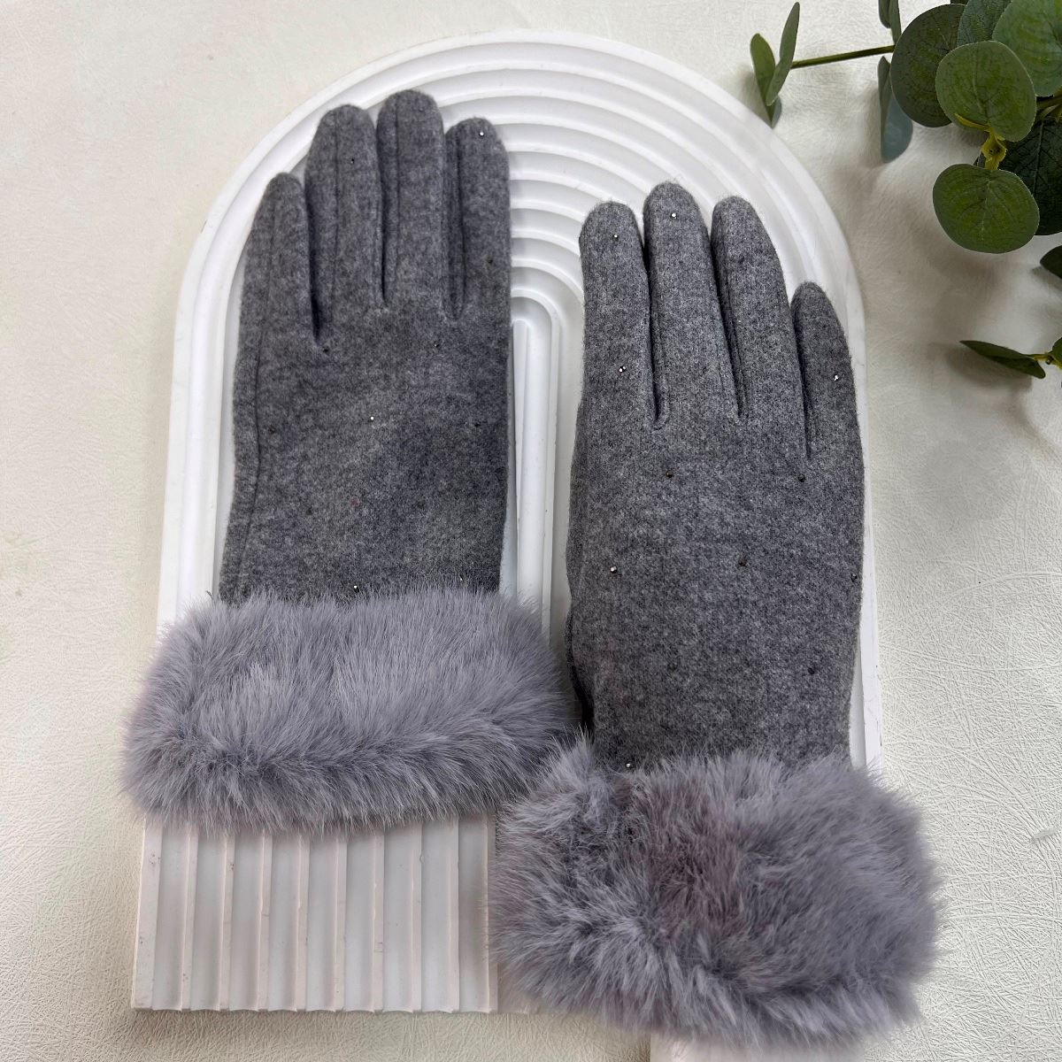 Grey Glove with Fur Wrist
