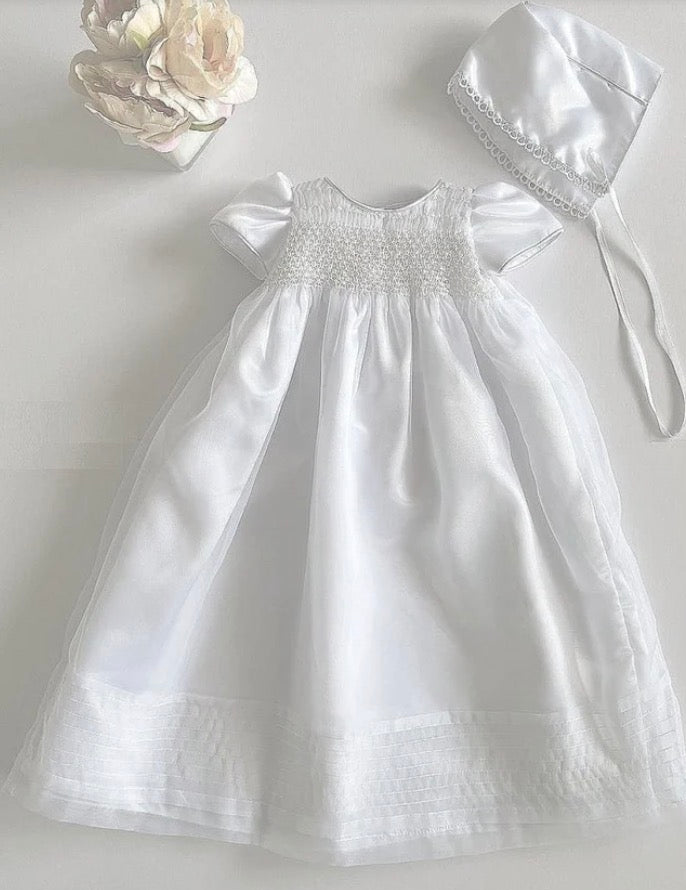 Plain Classic Unisex Robe with Smocked Fabric and Matching Bonnet