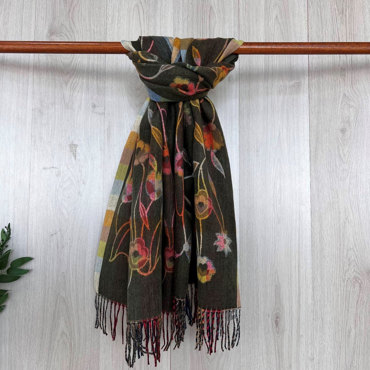 Green Fine Winter Scarf With Floral Design and Fringe