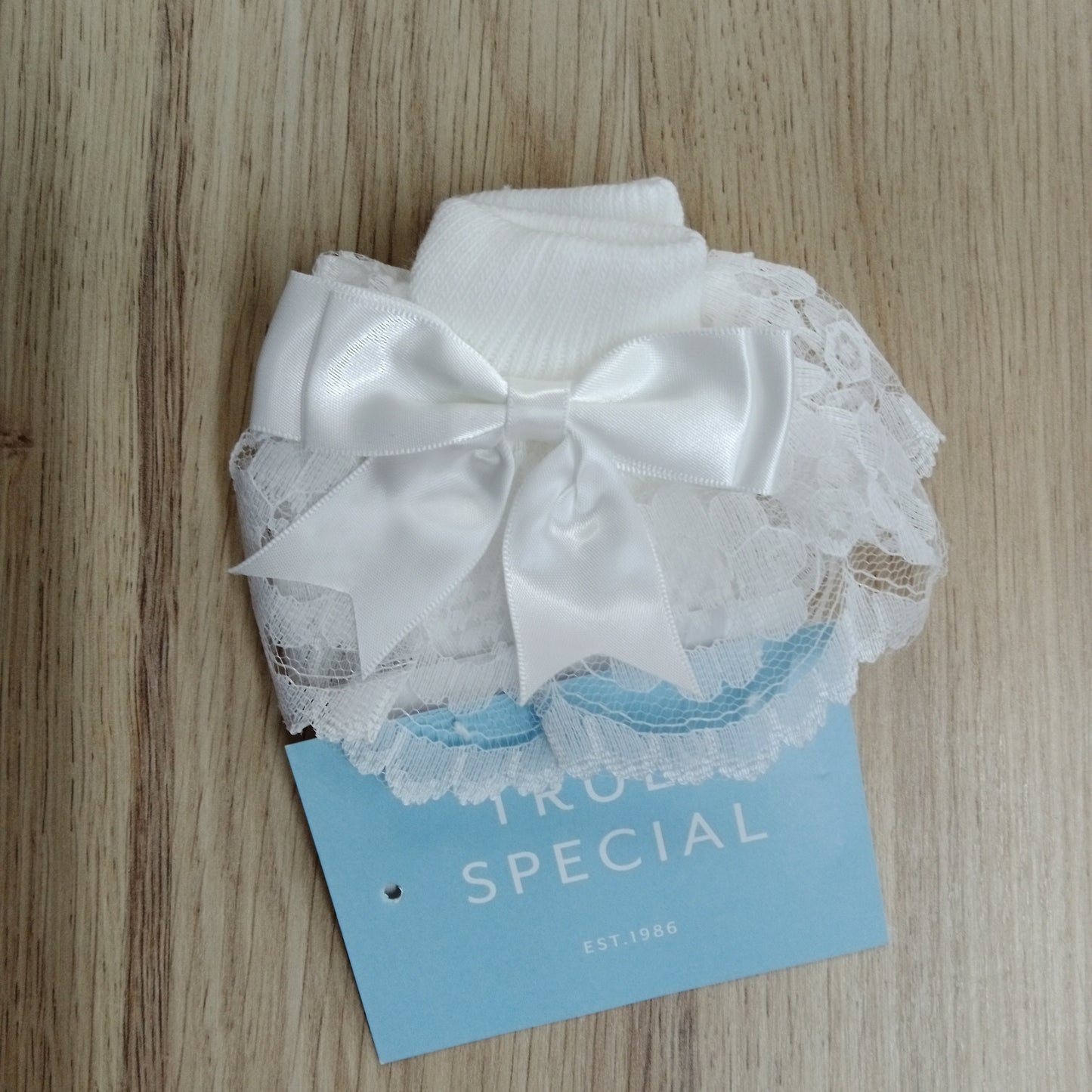 Sara Jayne White Lace Sock with White Bow