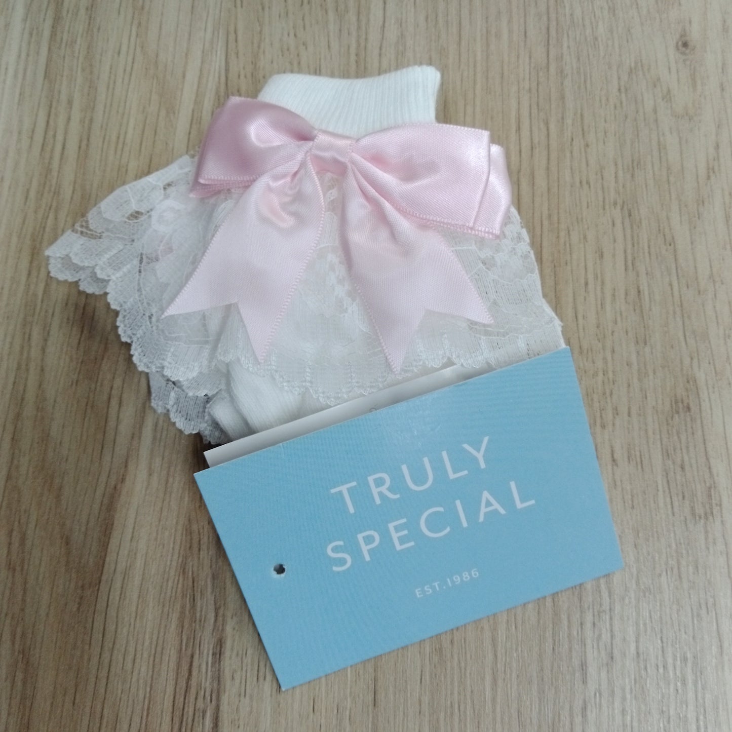 Sara Jayne White Lace Sock with Pink Bow