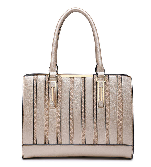 Gold Handbag With Gold Detailing a38082