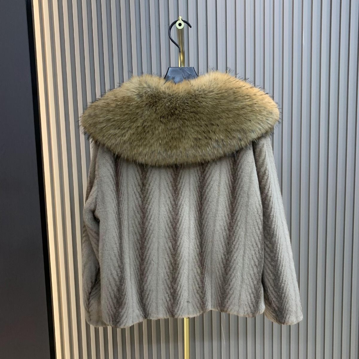 Striped Coat With Fur Collar in Brown