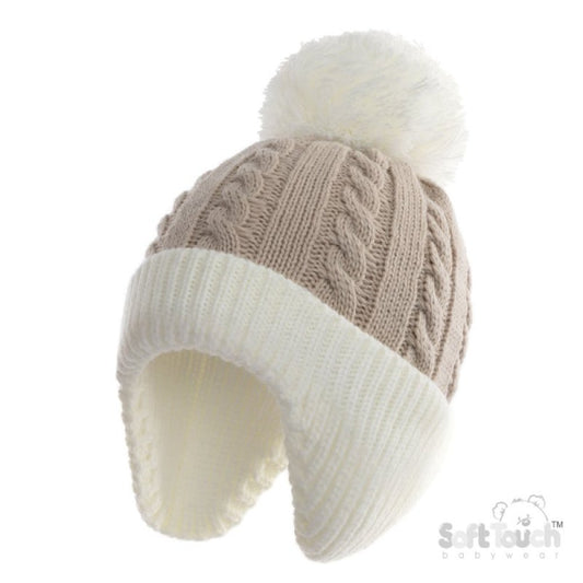 Knitted Hat With Pom Pom in Coffee
