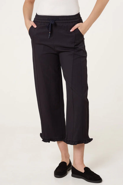 Black Ruffled Hem Seam Trousers