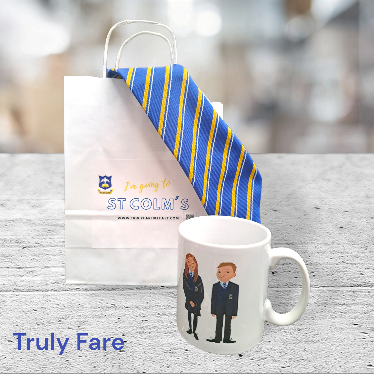 St Colm's tie, cup and gift bag set
