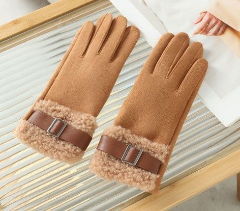 Fur Trim Gloves With Buckle in Tan