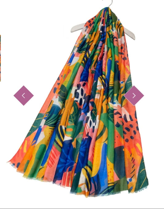 Colourful leaves print frayed scarf