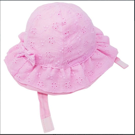 Baby girls hat with frill edge and bow