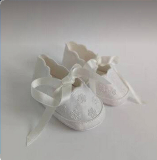 White Floral Girls Christening Soft-Sole Baby Shoes with Satin Ribbon Laces.
