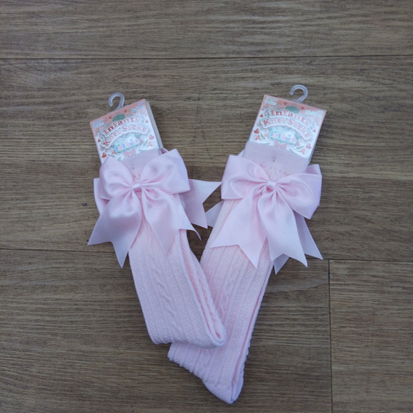 Pink knee sock with bow